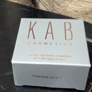 KAB COSMETICS  Translucent Setting Powder 6 g New in Box